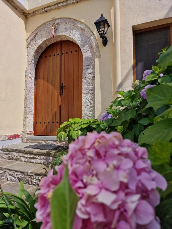 Palorto Traditional Hotel Гирокастра Экстерьер фото